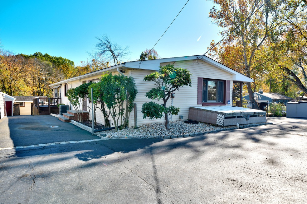 50 Middlesex Rd front