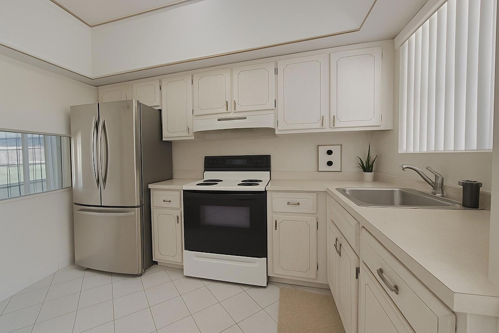 3051 E Sunrise Lakes Dr unit 203, Sunrise, FL 33322 - photo 1