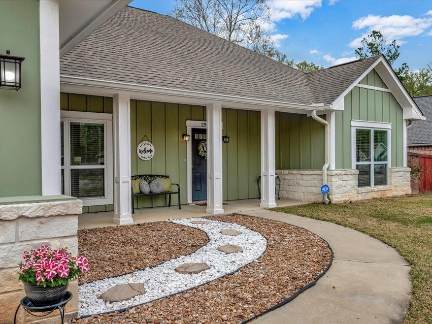 294 Hunters Glen Dr, Lufkin, TX 75904 - photo 1