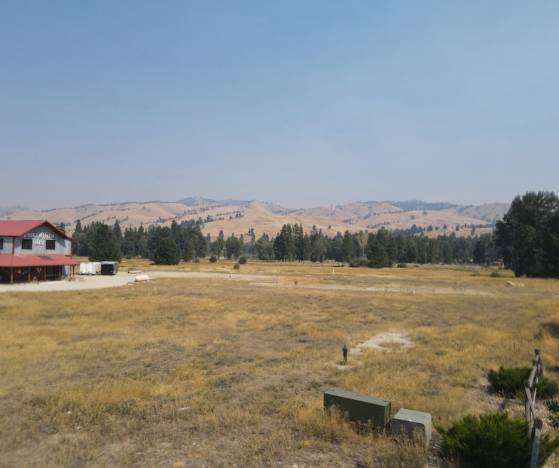 3320 Dvn Ln, Darby, MT 59829 - photo 1