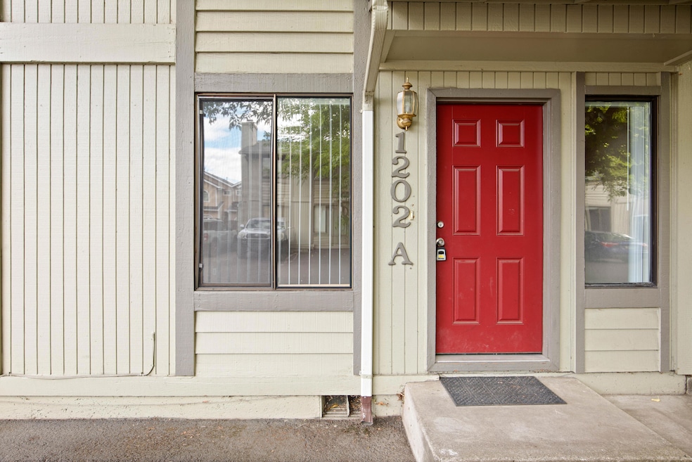 1202 Morrow Rd unit A, Medford, OR 97504 - photo 1