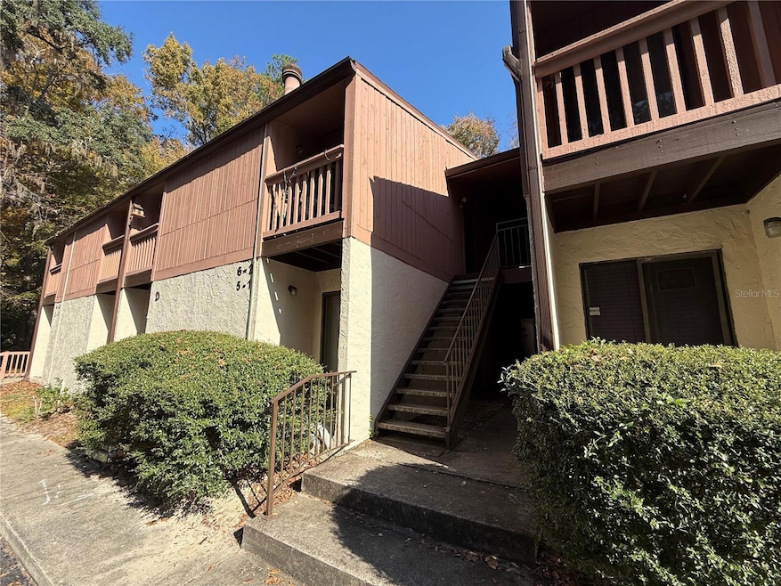 1515 NW 29th Rd unit D2, Gainesville, FL 32605 - photo 1