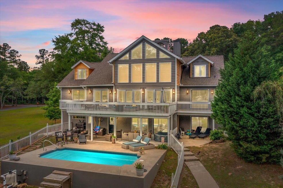 For Sale $1,095,000 • Co-Listing Agent