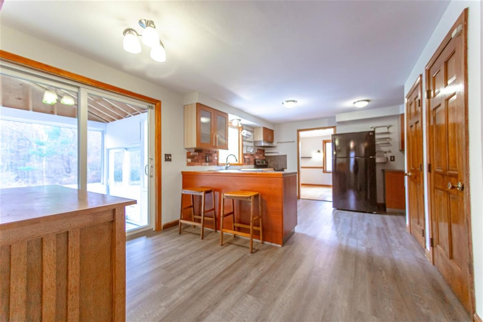 2 Hazelnut Ln, Londonderry, NH 03053 - photo 1