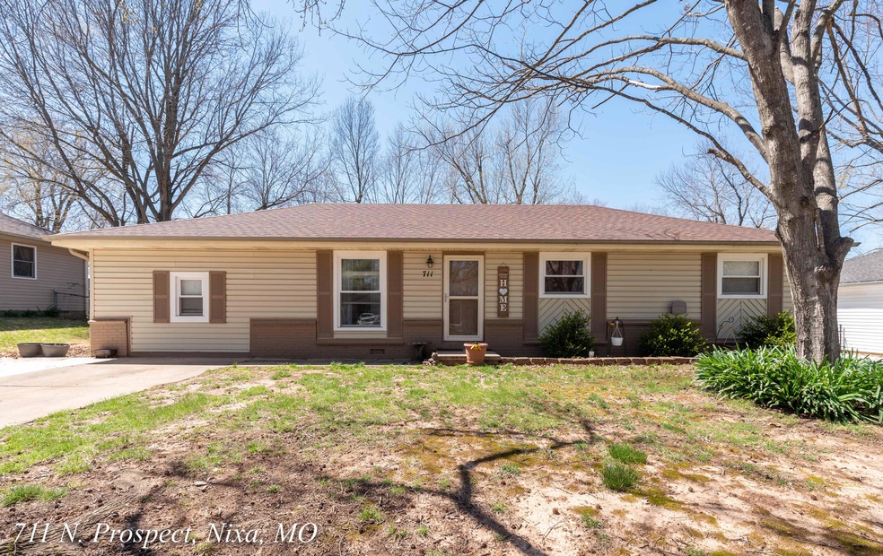 711 N Prospect St, Nixa, MO 65714 - photo 1