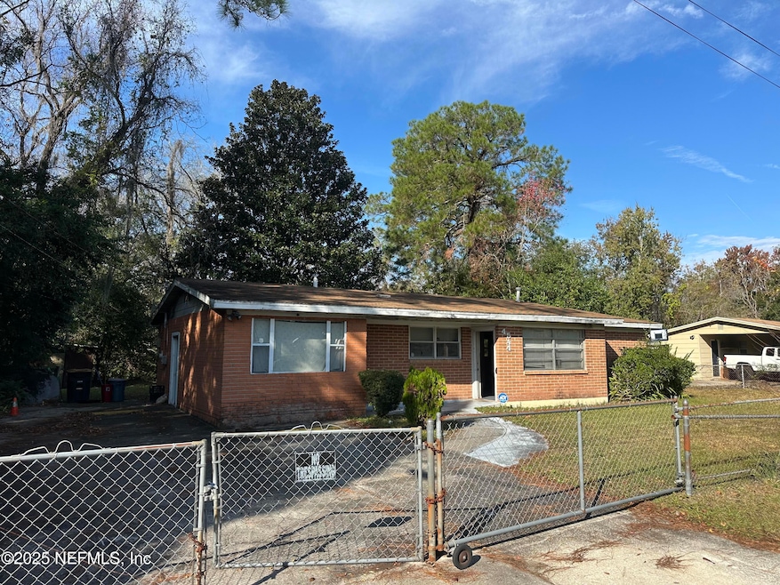 4544 Melvin Cir W, Jacksonville, FL 32210 - photo 1