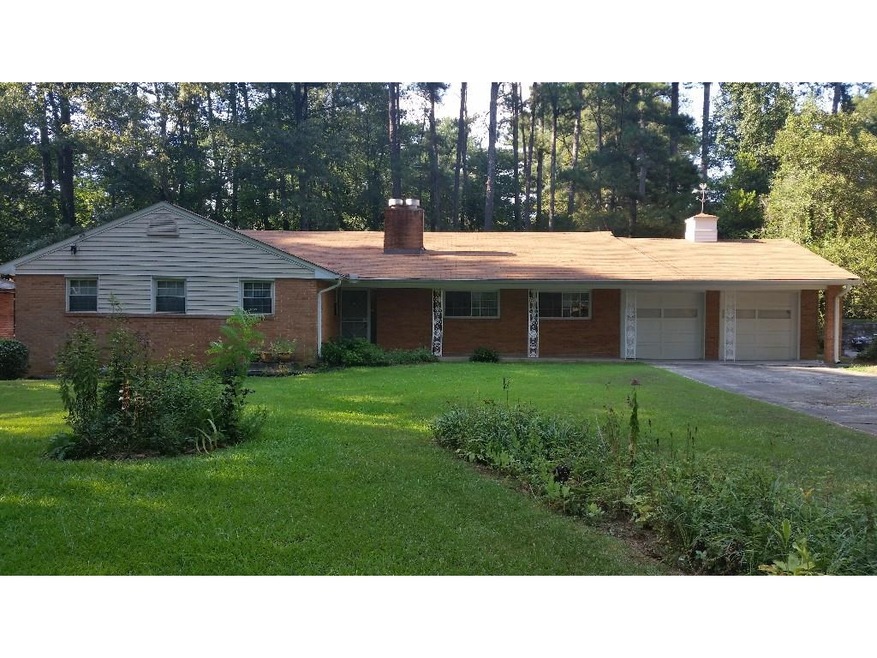 Beautiful 4-Sided Brick Ranch on Basement in Histo