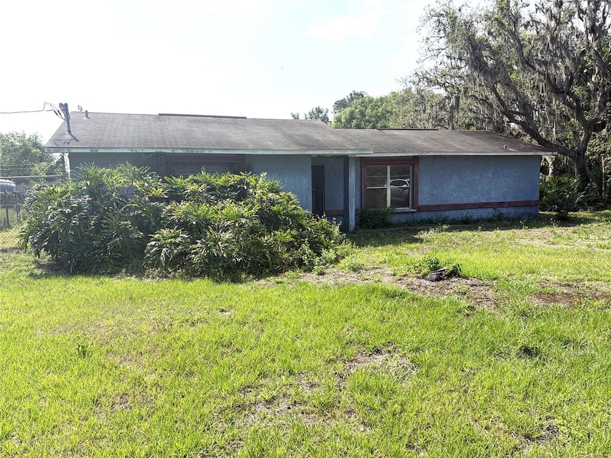 3 bed/2 bath renovation opportunity on the lake