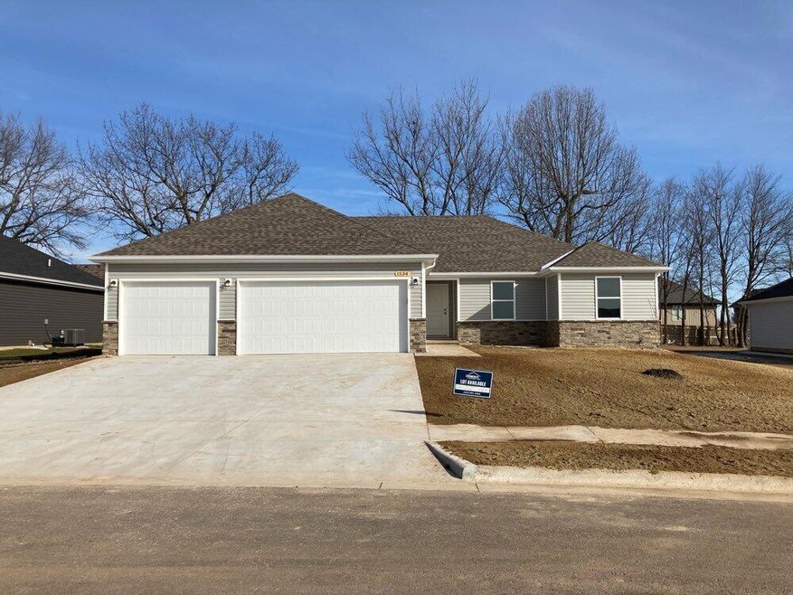 1534 S Olde Savannah Ave, Republic, MO 65738 - photo 1