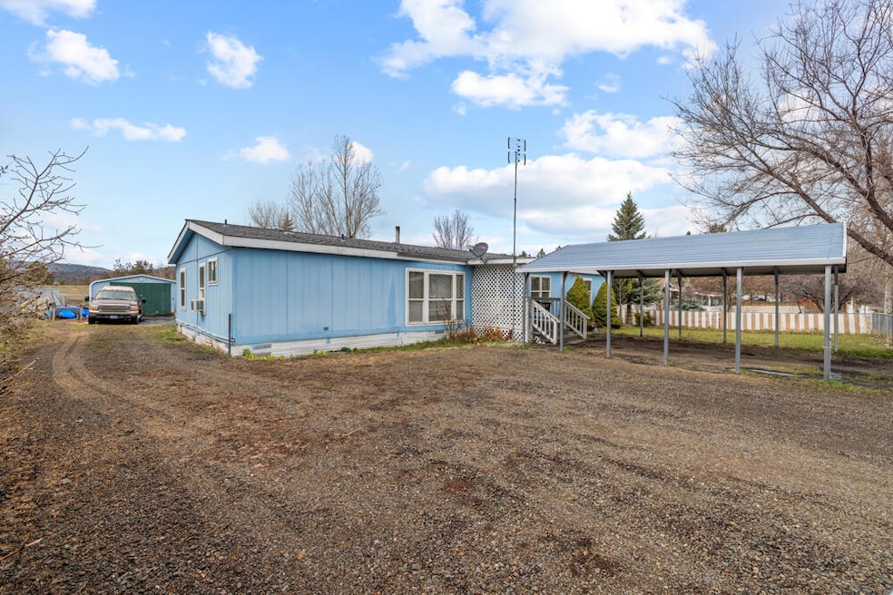 3212EmeraldSt-32
