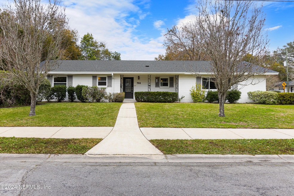 704 Acapulco Rd, Jacksonville, FL 32216 - photo 1