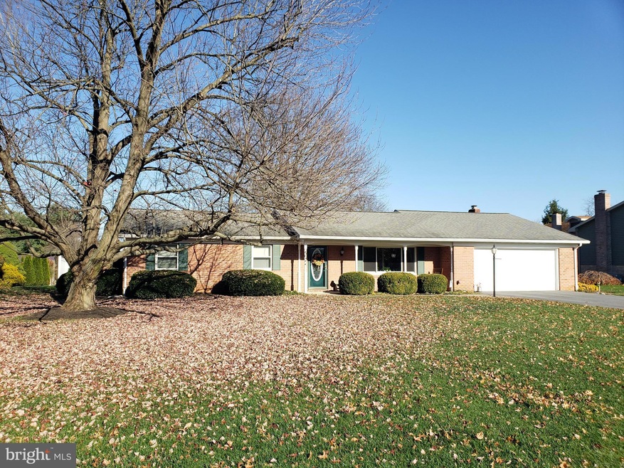 145 Jackson Dr, Chambersburg, PA 17201 - photo 1