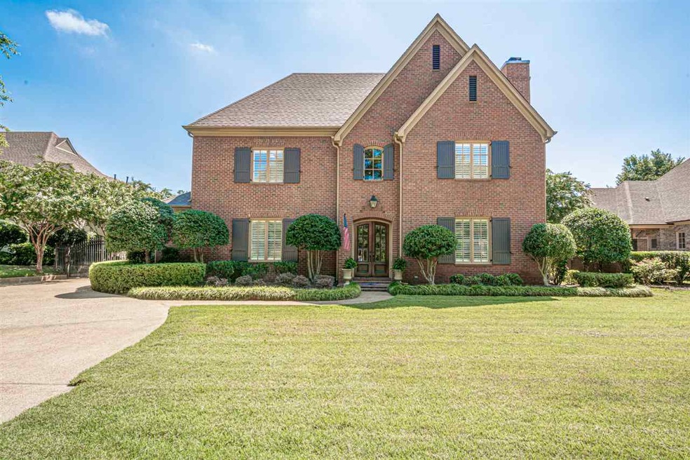 Custom built in 2004, exceptional quality and work