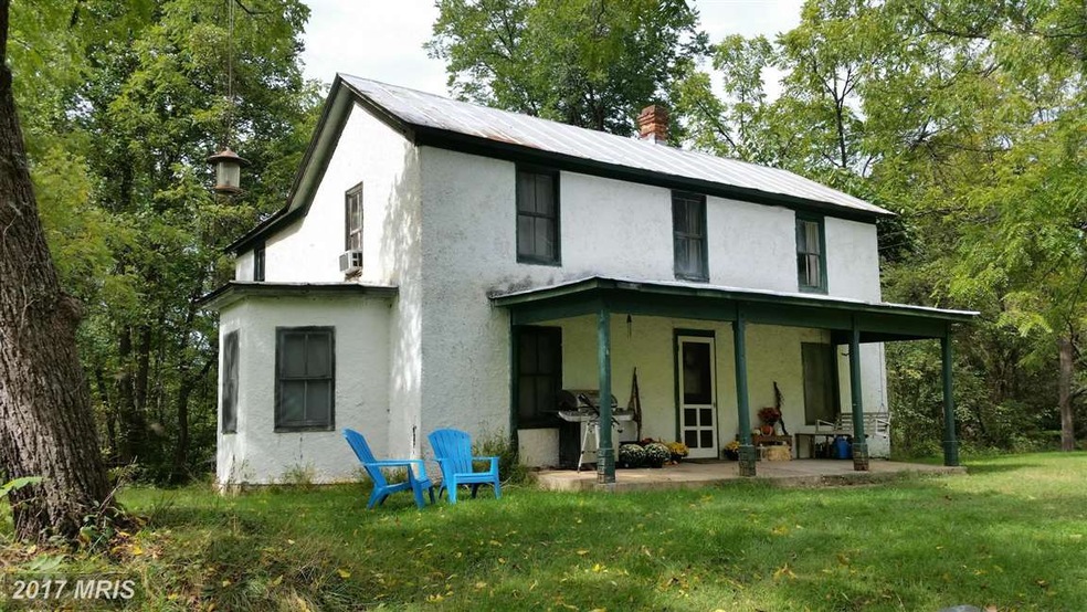 615 Shangri la Rd, Bentonville, VA 22610 - photo 1