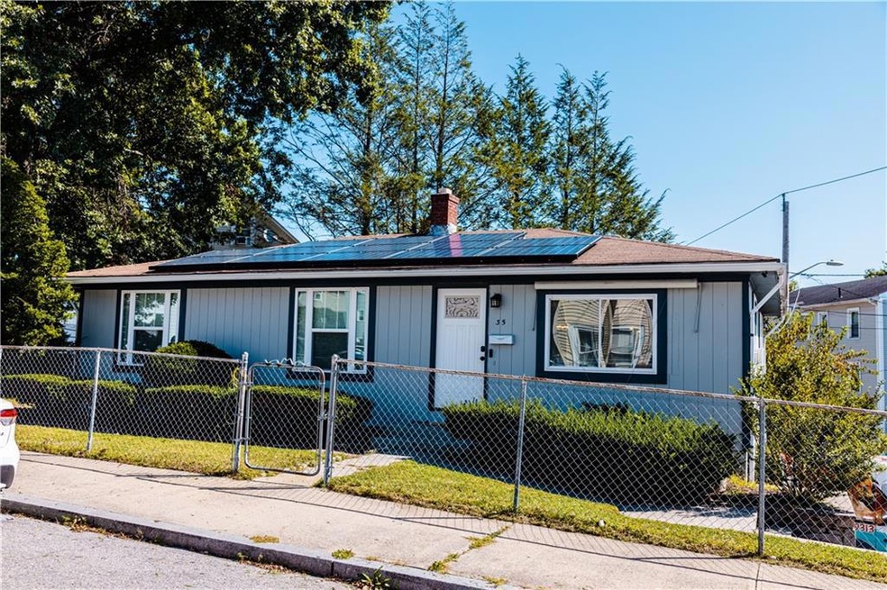 18 Sweetbriar St, Providence, RI 02908 - photo 1