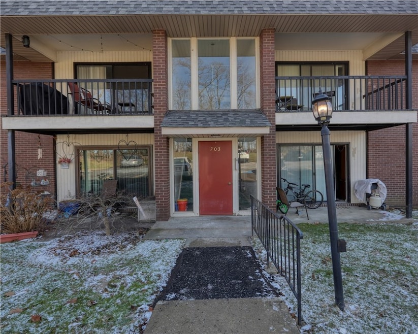 703 College Park Unit 9