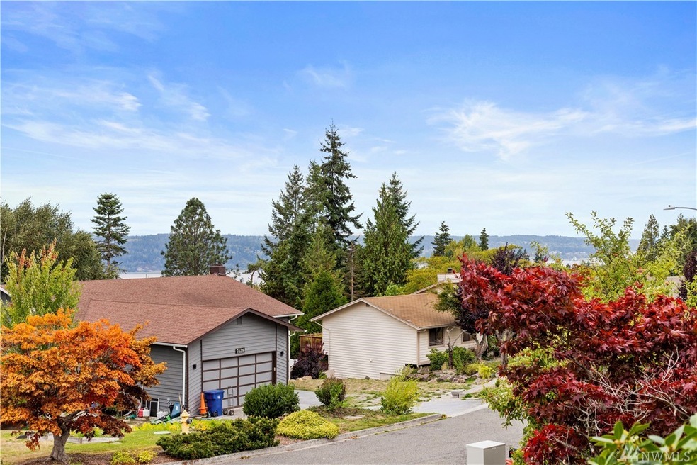 Sold $915,000 • Co-Listing Agent