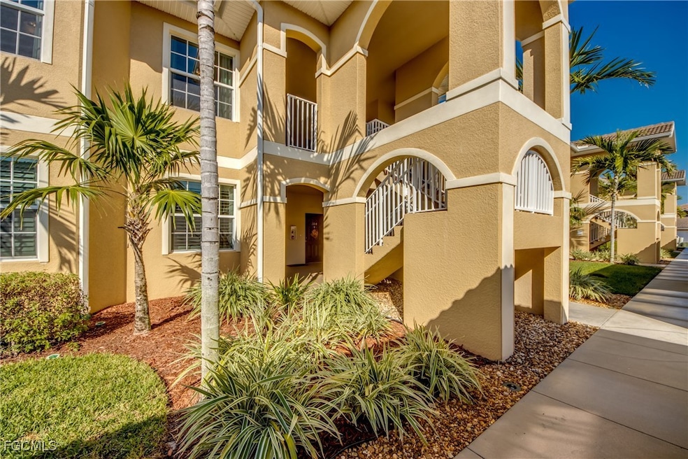 1051 Winding Pines Cir unit 203, Cape Coral, FL 33909 - photo 1