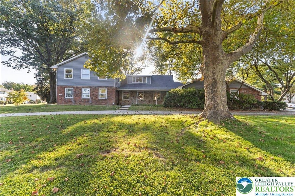 1331 Armstrong Rd, Bethlehem, PA 18017 - photo 1