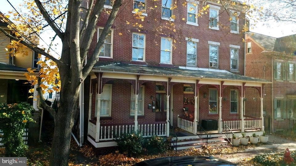 Sold $350,000 • Co-Listing Agent