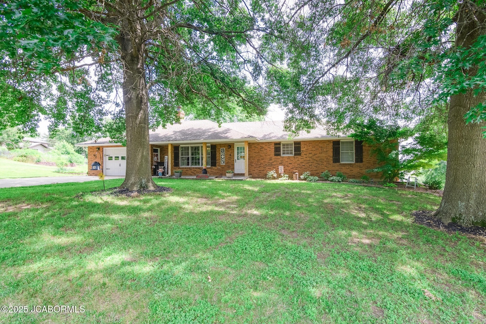 3609 Shamrock Rd-01