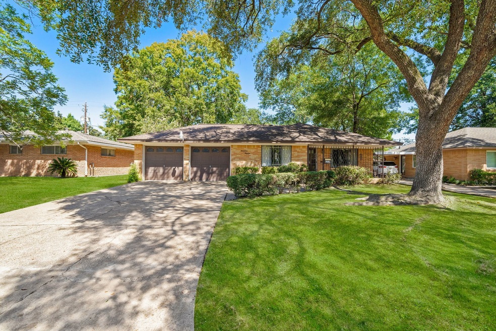 1719 Tannehill Dr, Houston, TX 77008 - photo 1