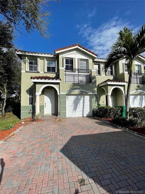 4393 NW 115th Ct, Doral, FL 33178 - photo 1