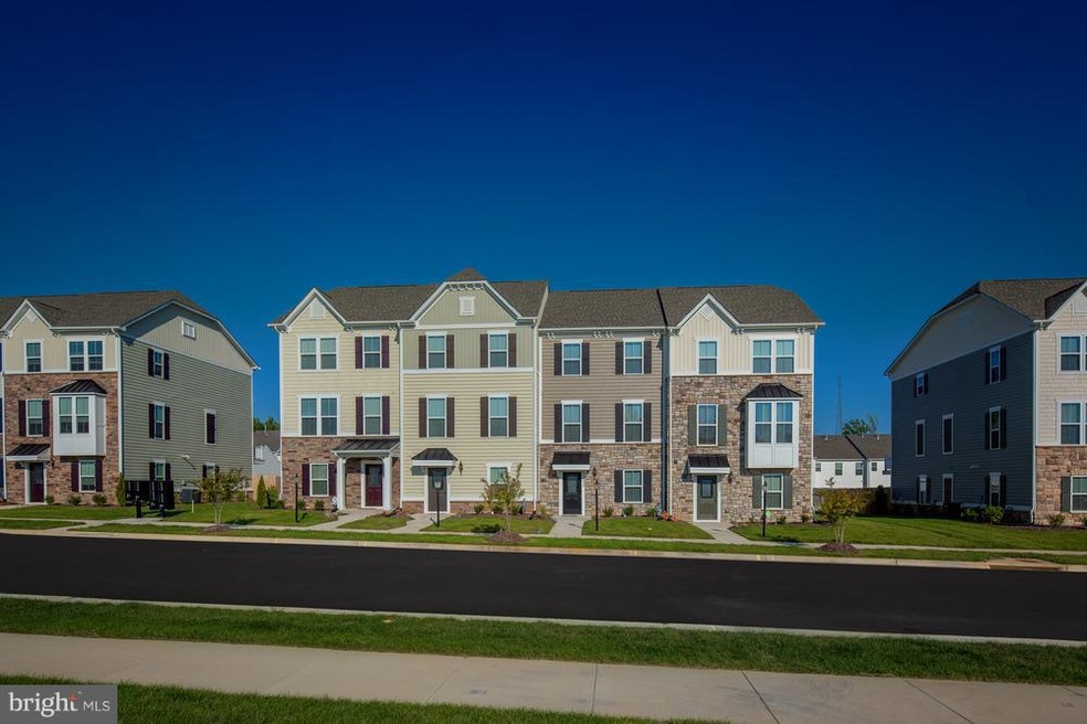 5 Gates Mill Ct, Halethorpe, MD 21227 - photo 1