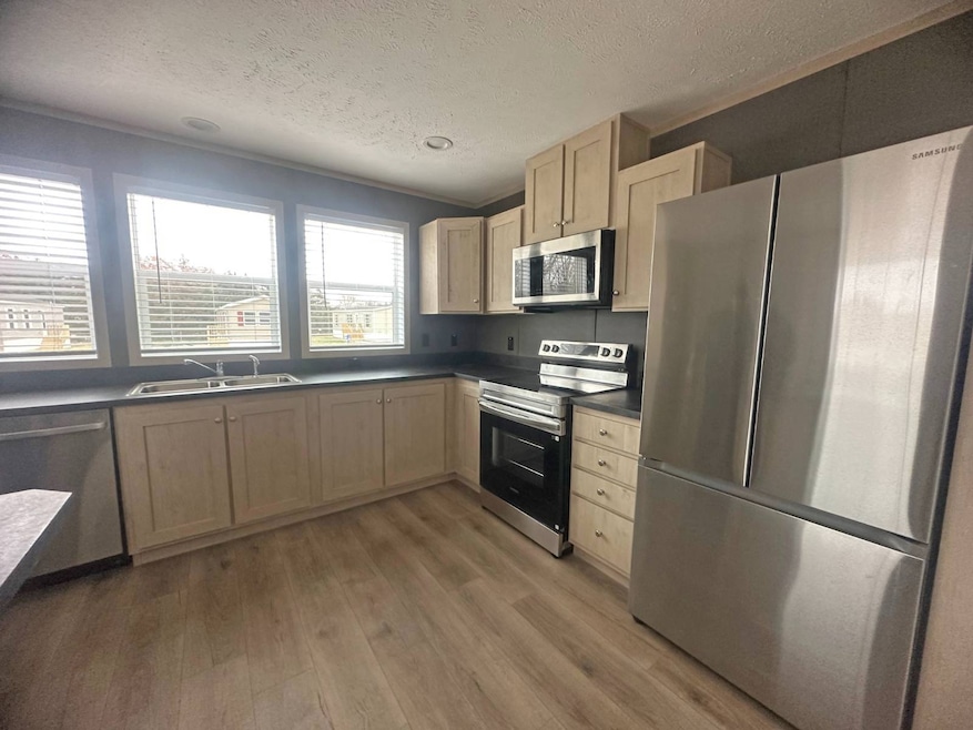 14876 Washington Rd unit 154, West Burlington, IA 52655 - photo 1