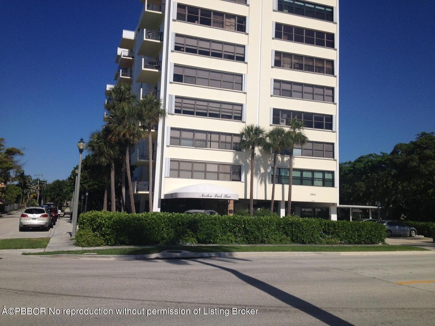 FRONT OF BLDG
