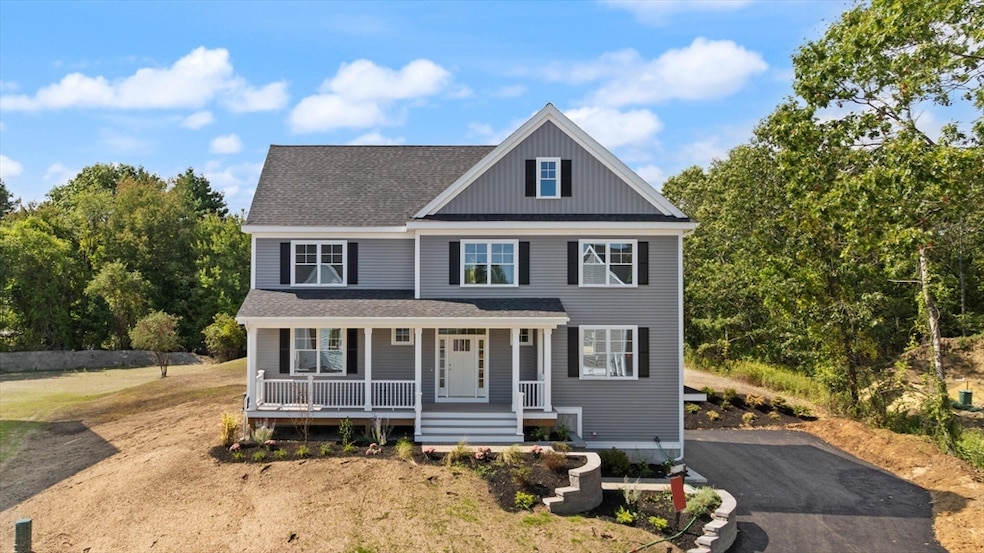 Pending $899,900 • Co-Listing Agent