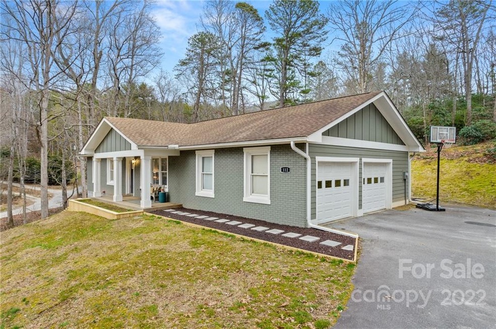 112 Chapman Dr, Hendersonville, NC 28792 - photo 1