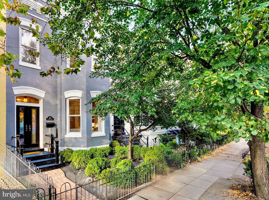 Sold $1,330,000 • Co-Listing Agent