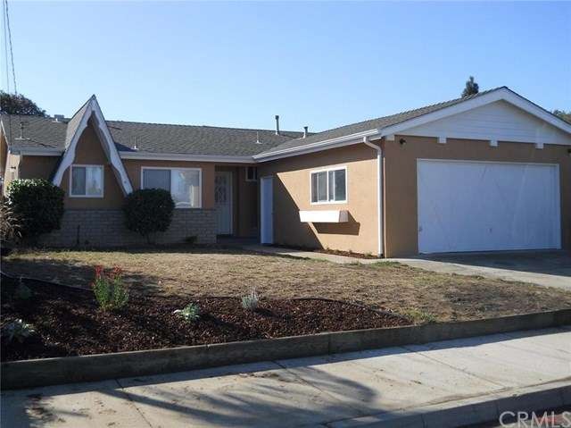Single Level 3 Bedroom, 1 1/2 Bathrooms in nice ar