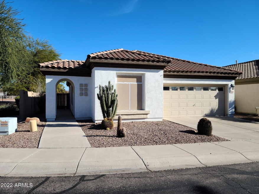 571 N Eucalyptus Place, Chandler, AZ 85225 - photo 1