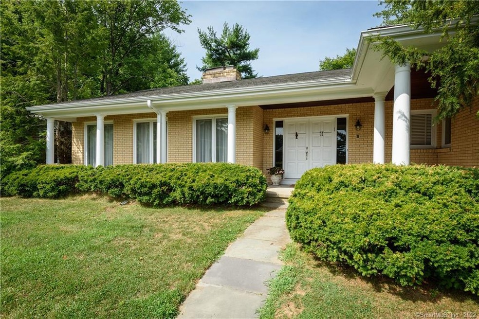 11 Nob Hill Ln, Stamford, CT 06903 - photo 1