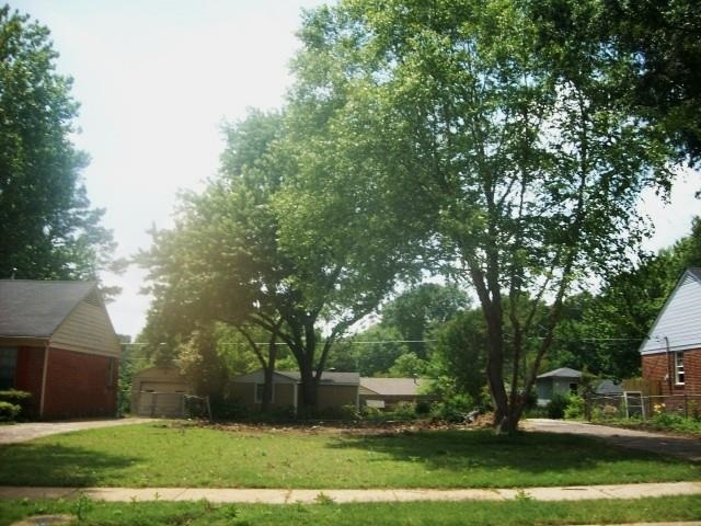 Perfect location for a first time home buyer or so