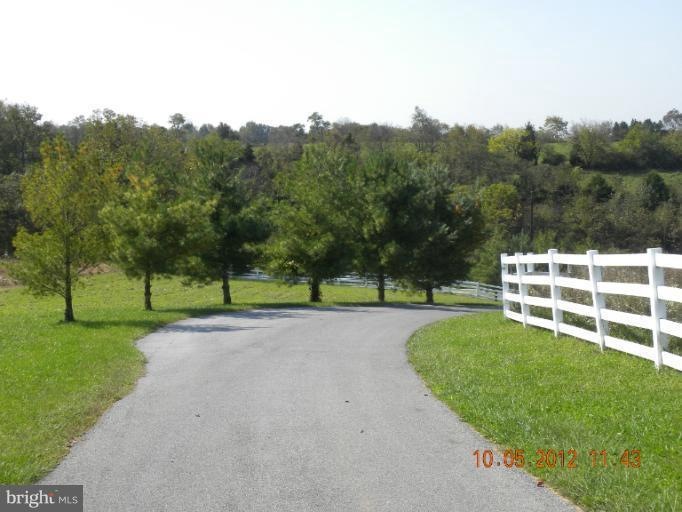 14545 Fairview Hill Ln, Clear Spring, MD 21722 - photo 1