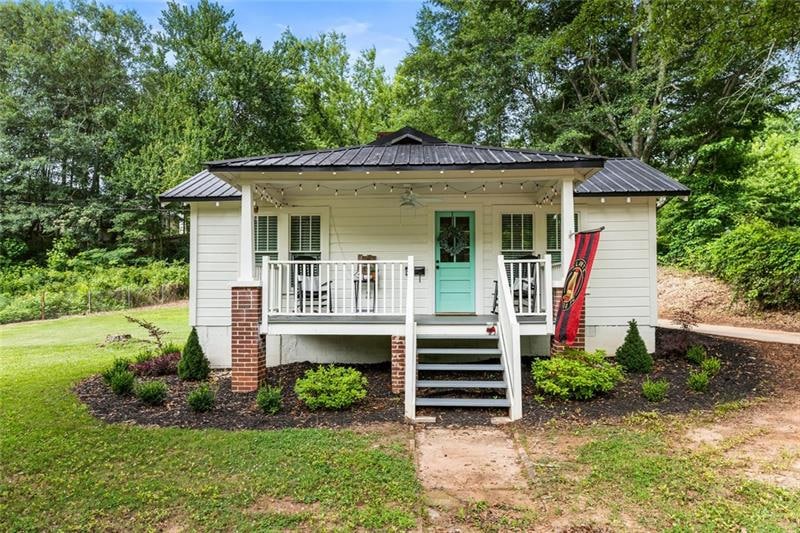 198 Poplar St, Buford, GA 30518 - photo 1