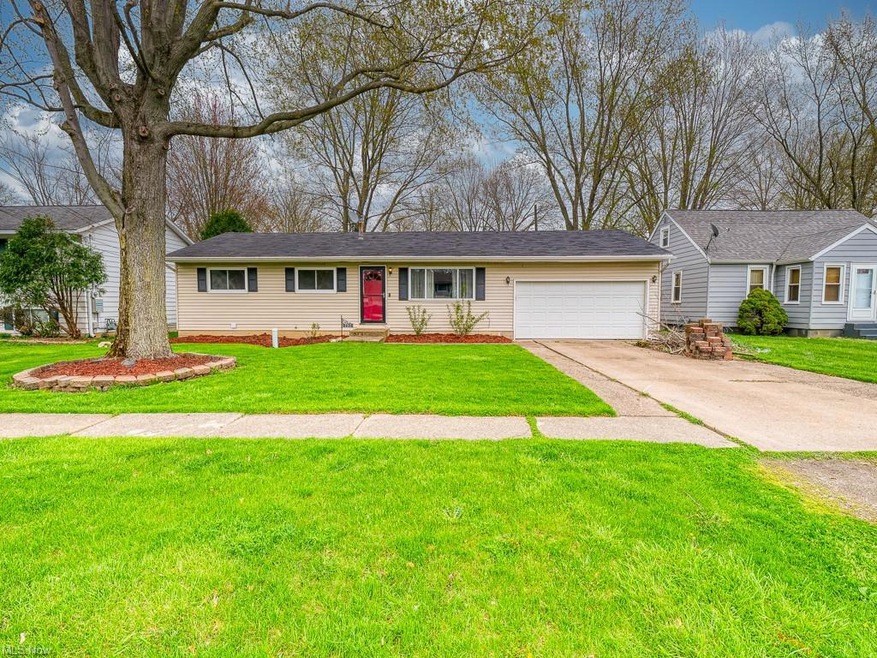 757 Sunset Ave, Sheffield Lake, OH 44054 - photo 1