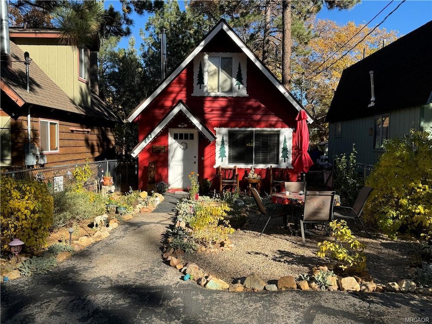 For Rent $1,300/month