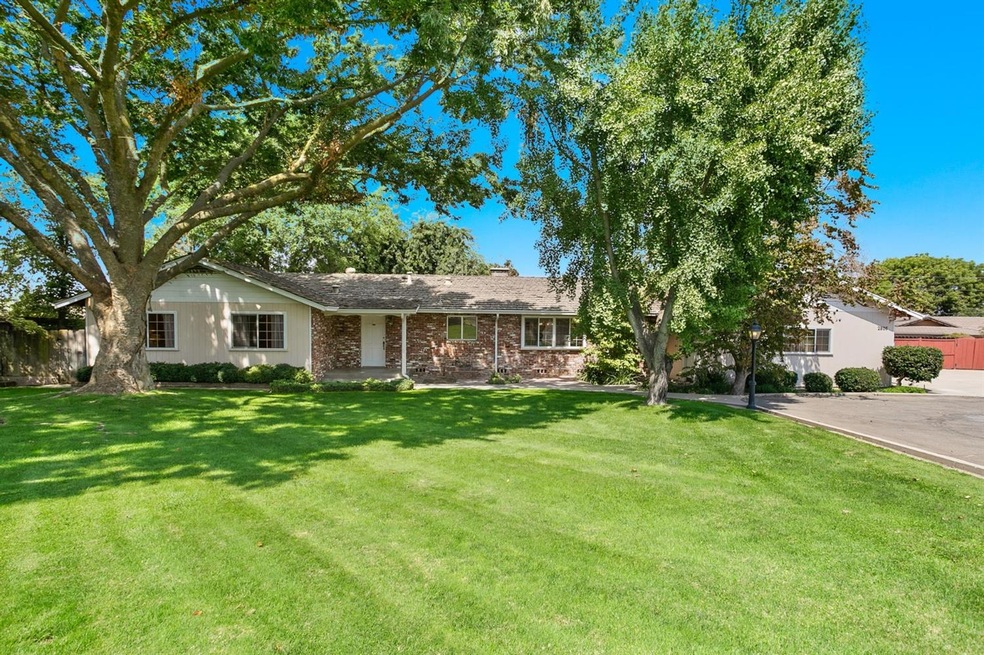 2806 Tioga Ave, Oakdale, CA 95361 - photo 1