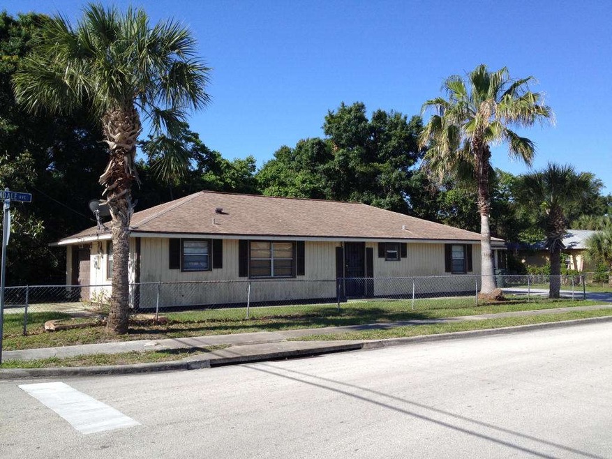 909 Howard St, Rockledge, FL 32955 - photo 1