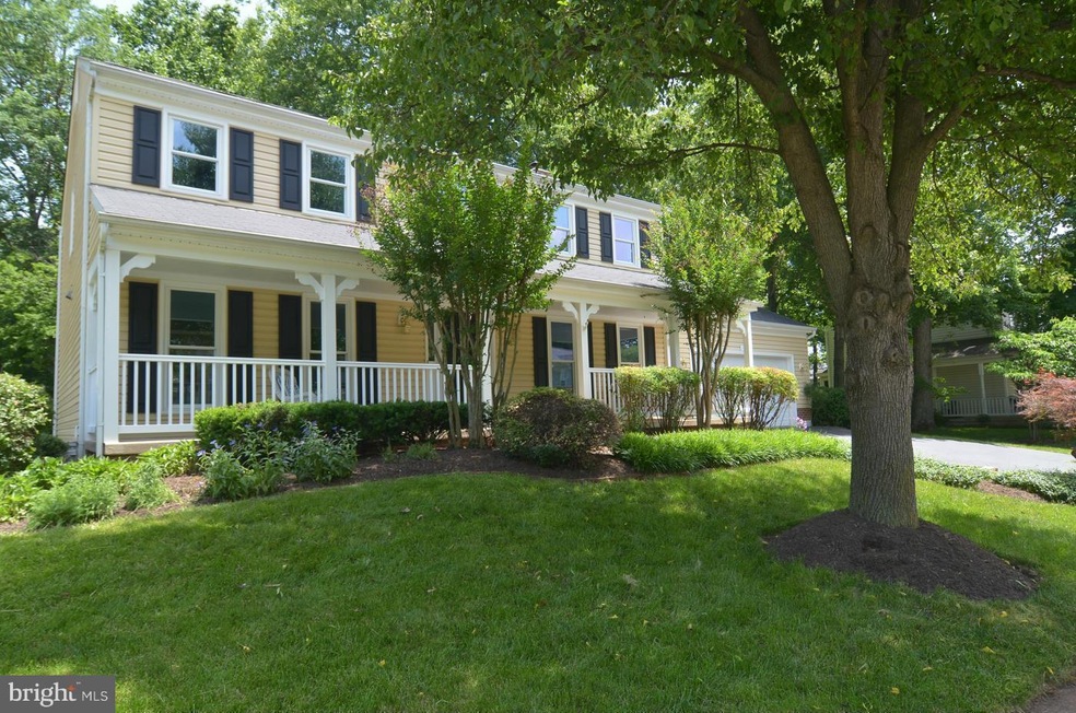 13158 Rounding Run Cir, Herndon, VA 20171 - photo 1