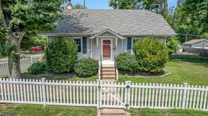 34 Rockview Terrace, North Plainfield, NJ 07060 - photo 1