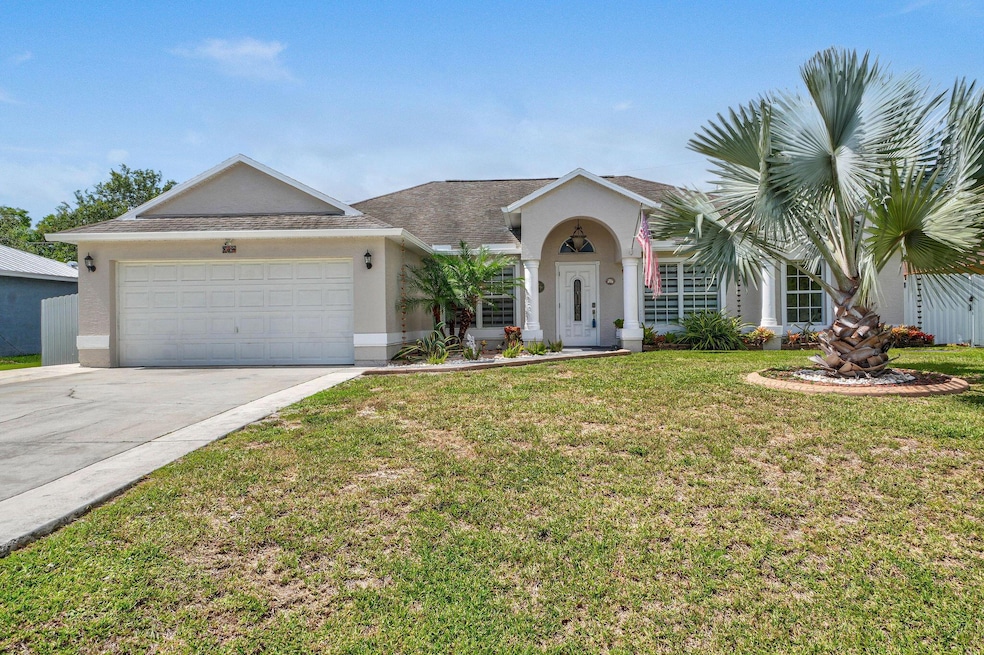 850 SW Tulip Blvd, Port Saint Lucie, FL 34953 - photo 1