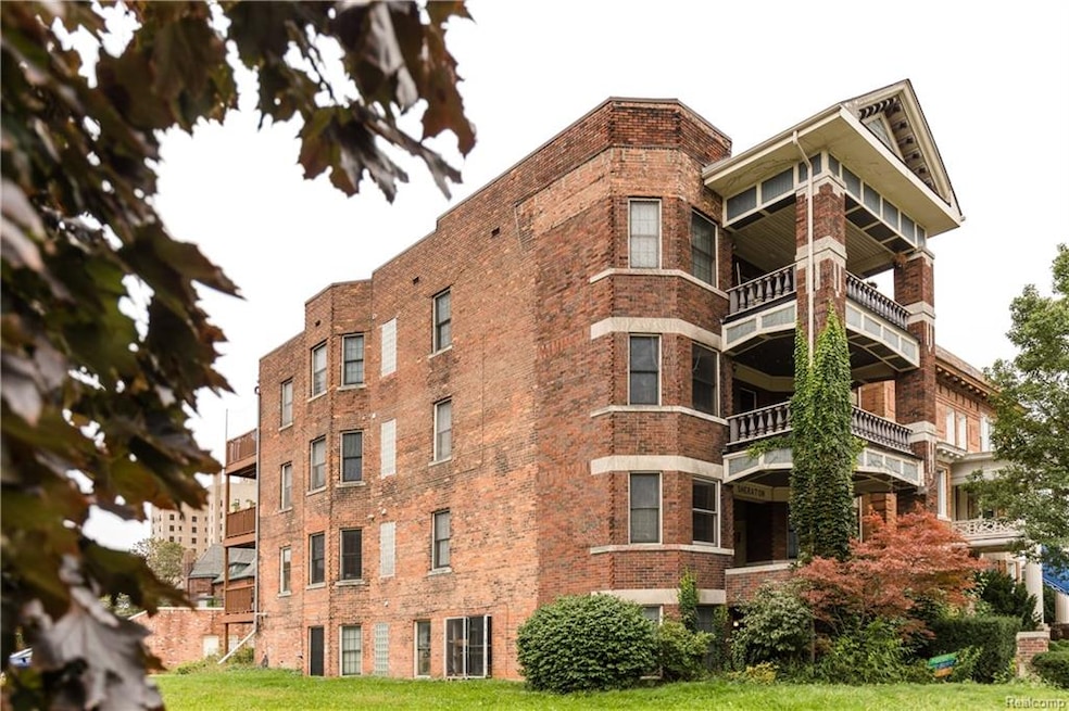 242 E Palmer St unit 8, Detroit, MI 48202 - photo 1