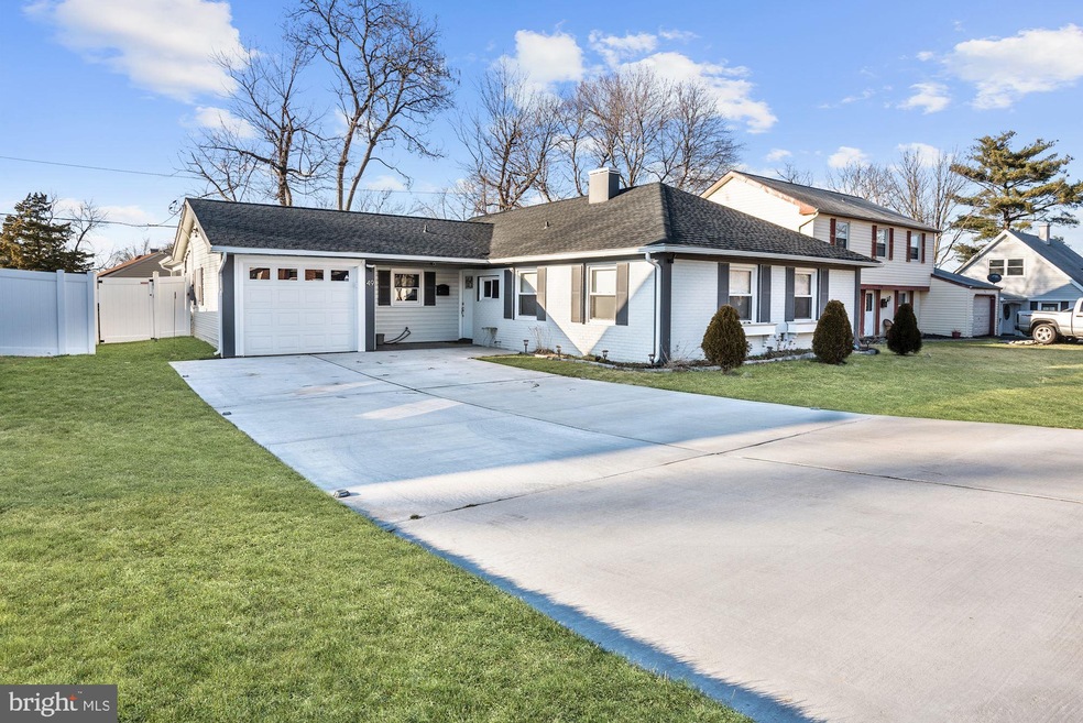 49 Pebble Ln, Willingboro, NJ 08046 - photo 1