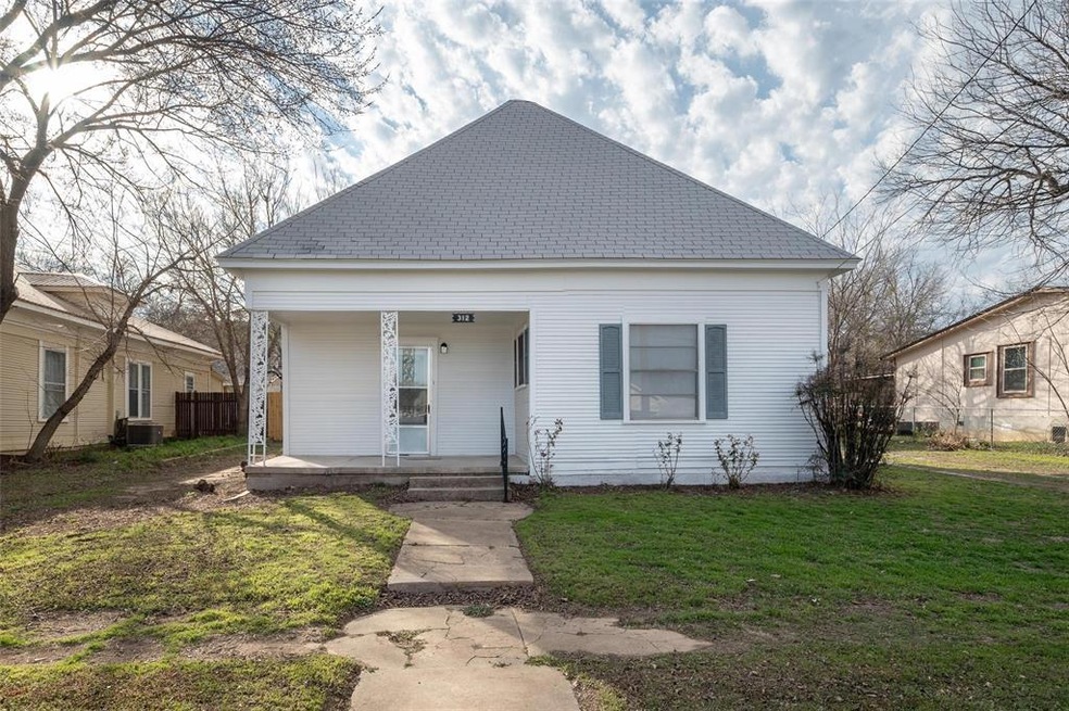 312 SW 4th Ave. Mineral Wells