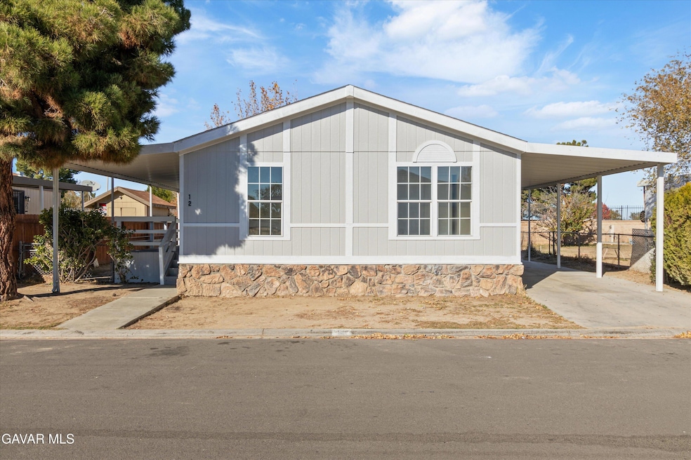 45111 25th St E unit 12, Lancaster, CA 93535 - photo 1